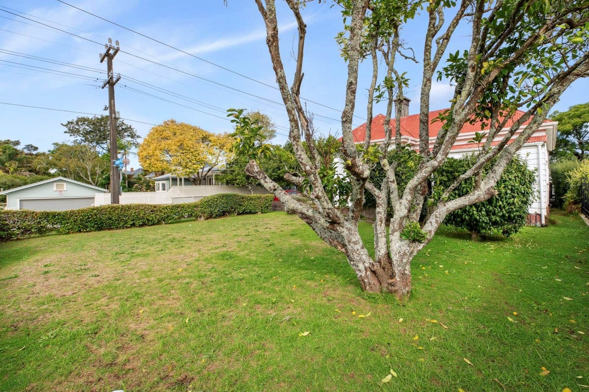 25 Burnley Terrace, Mount Eden, Auckland - Carousel 2