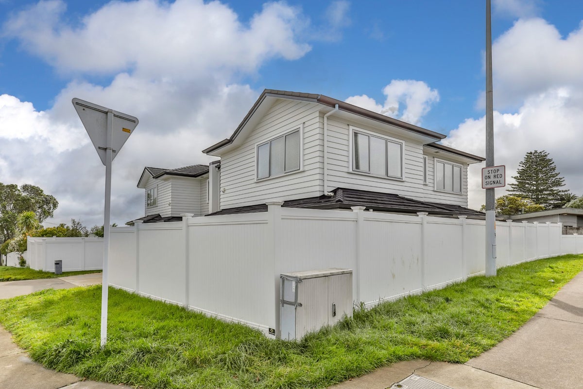 1A Roseberry Avenue, Birkenhead, Auckland - Carousel 17