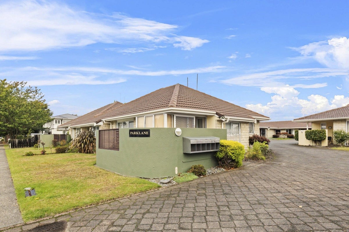 16B Malfroy Road, Victoria, Rotorua - Carousel 1