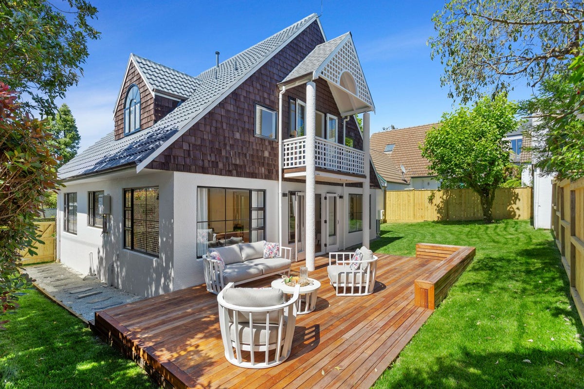 46 Wheturangi Road, Greenlane, Auckland - Carousel 1