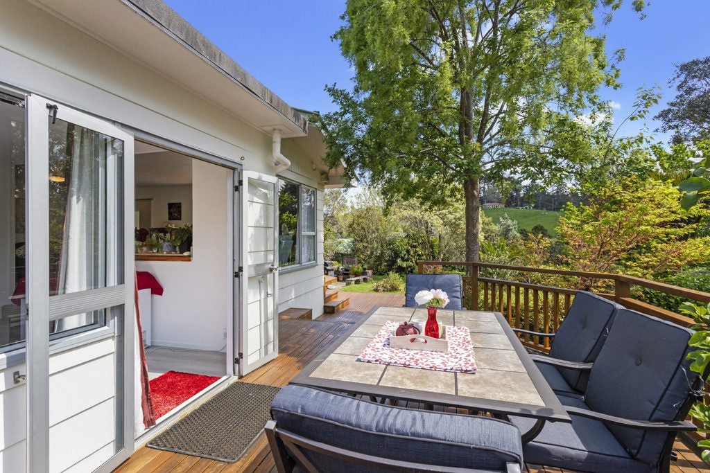 16 Coulter Road, Swanson, Auckland - Carousel 1