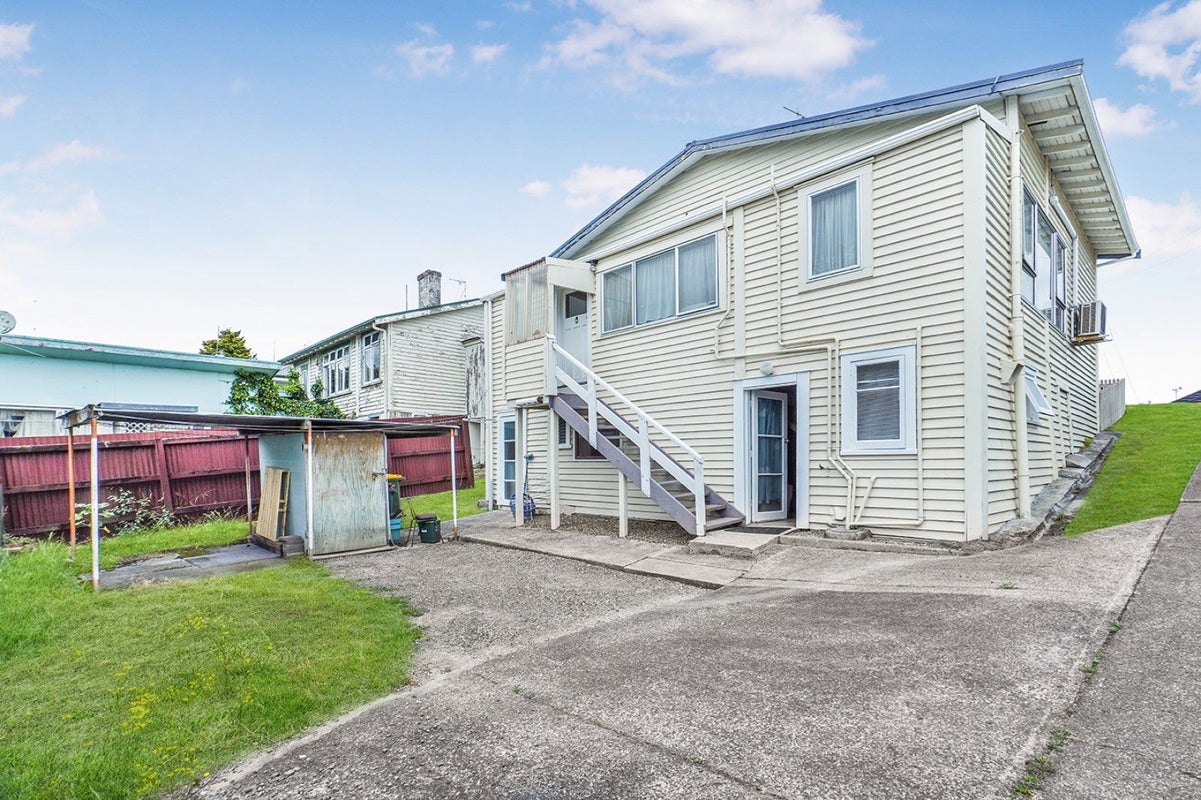 12A Upper Kent Street, Frankton, Hamilton - Carousel 2