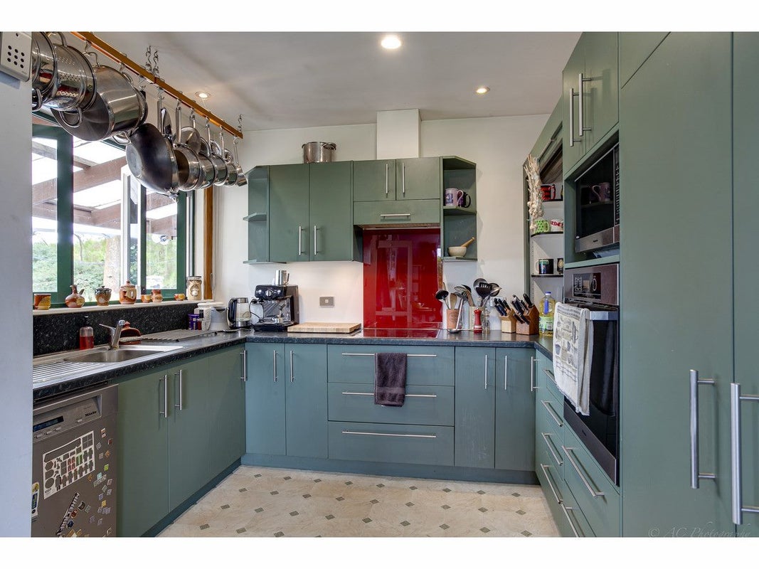 3 Lynch Road, Levels - Carousel 1