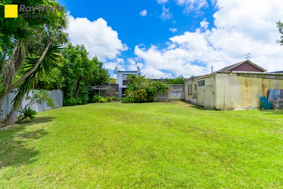 51 Bell Road, Beachlands, Auckland - Carousel 35