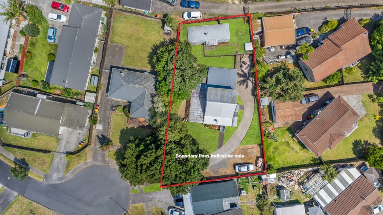 14 Oreti Place, Clover Park, Auckland - Carousel 1