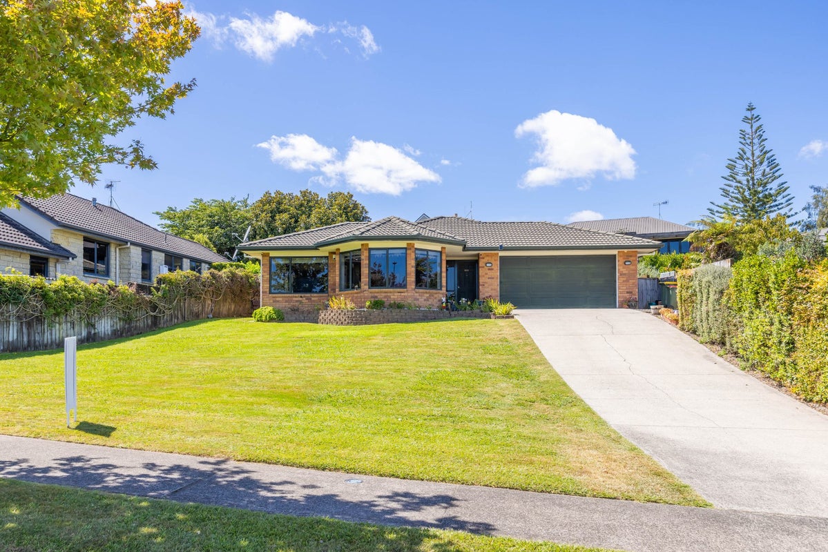 5 Palm Grove Drive, Western Heights, Hamilton - Carousel 2