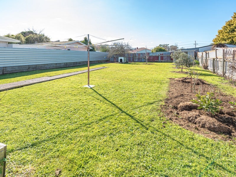 30 Field Street, Aramoho, Whanganui - Carousel 15
