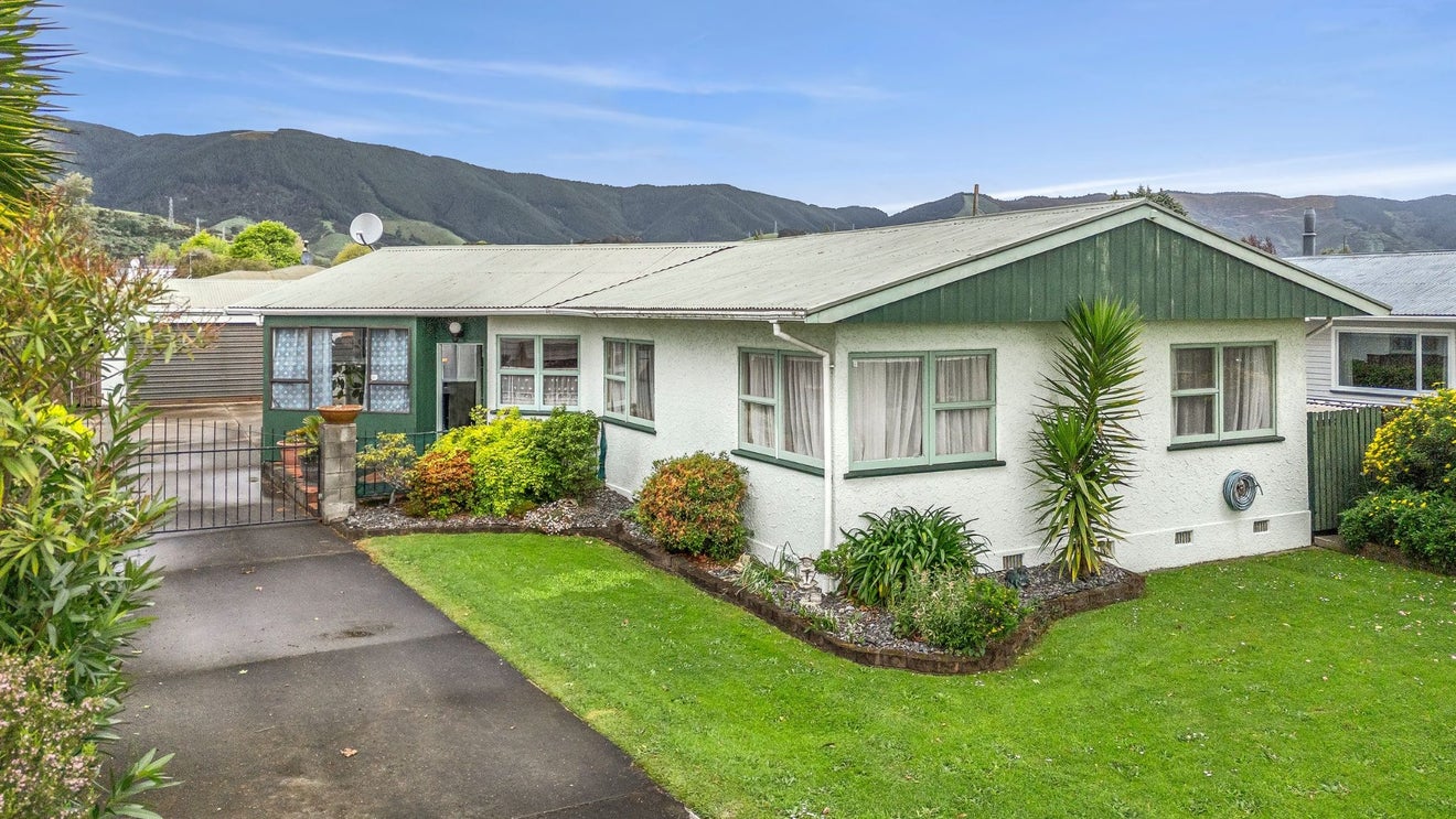 321 Nayland Road, Stoke, Nelson, Nelson / Tasman - Carousel 1