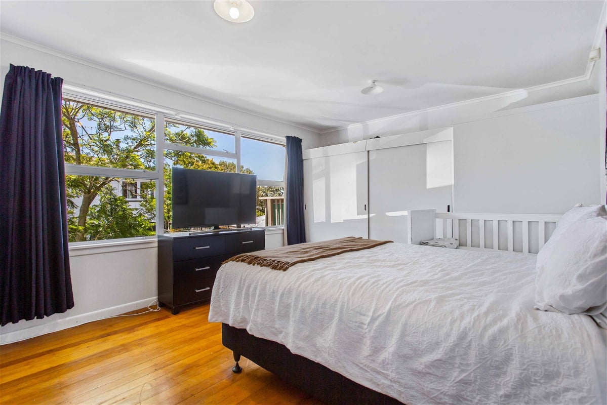 28 Forest Hill Road, Henderson, Auckland - Carousel 15