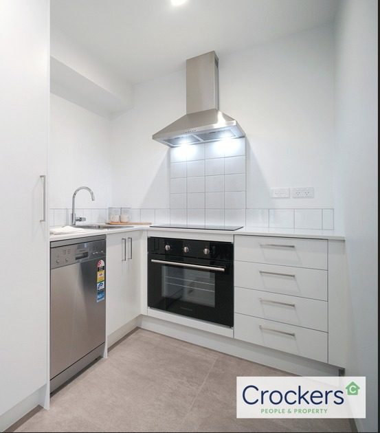 205/7 Rauemi Way, Te Atatu South, Auckland - Carousel 2