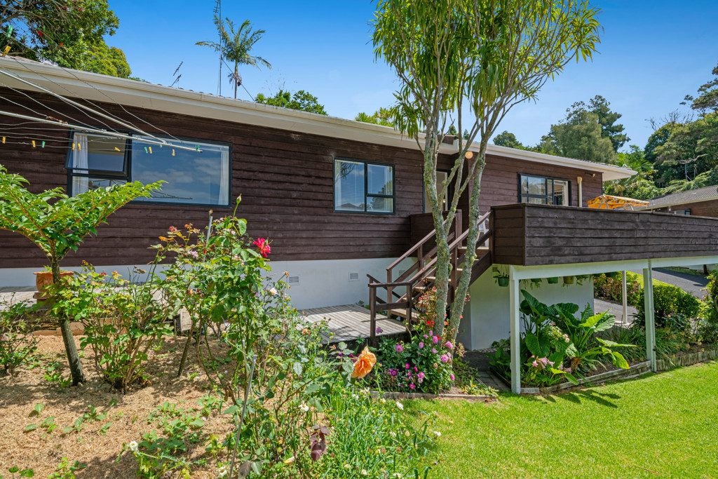 1/36 Greenvalley Rise, Glenfield, Auckland - Carousel 1