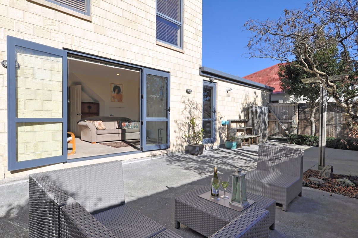1022A Colombo Street, St Albans, Christchurch - Carousel 1