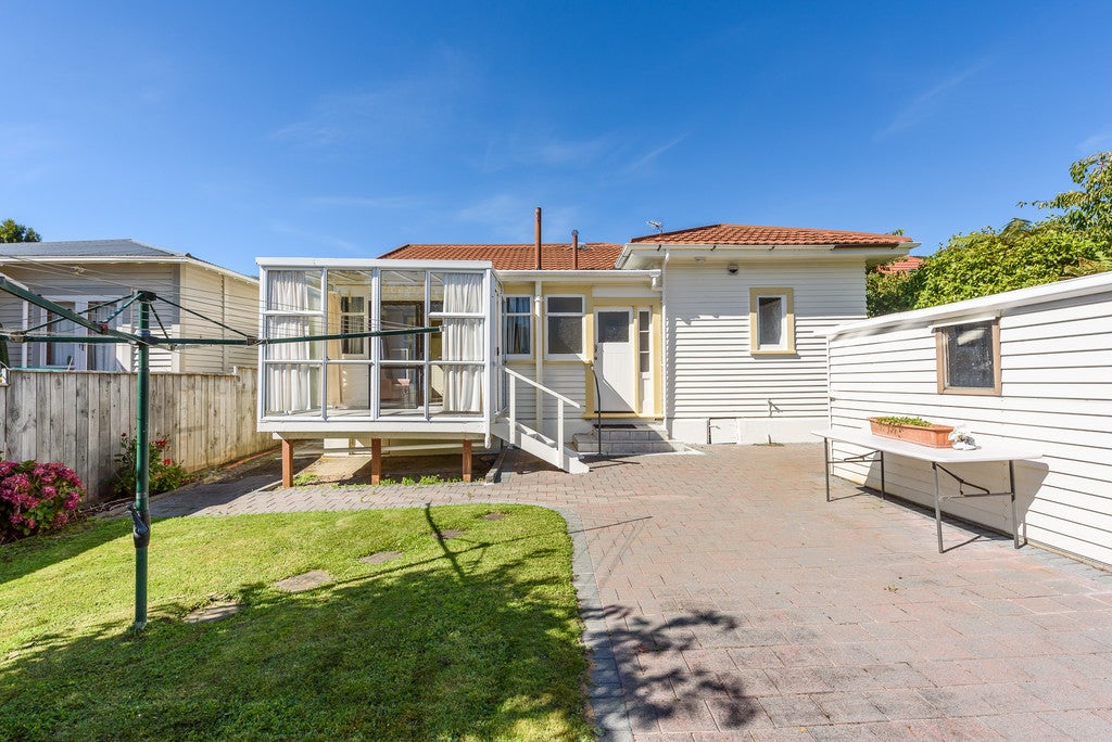 28 Firth Terrace, Karori, Wellington - Carousel 20