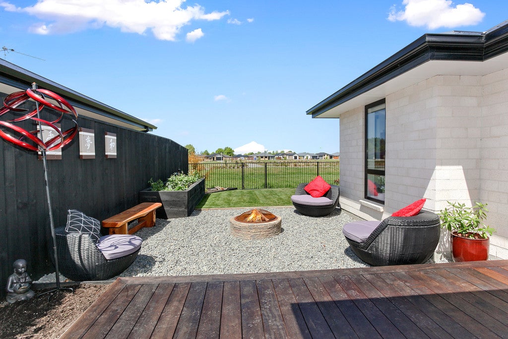 12 Godley Place, Oceanview, Timaru - Carousel 12