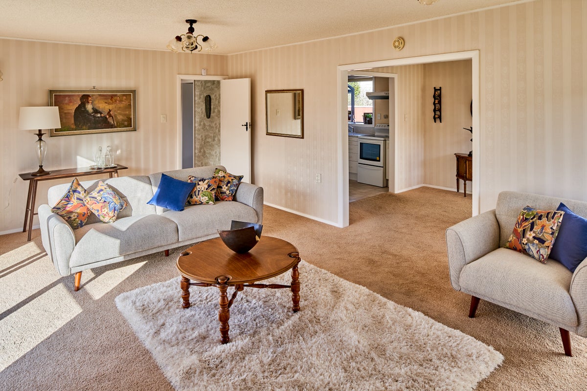 27 Findlay Street, Tawa, Wellington - Carousel 2