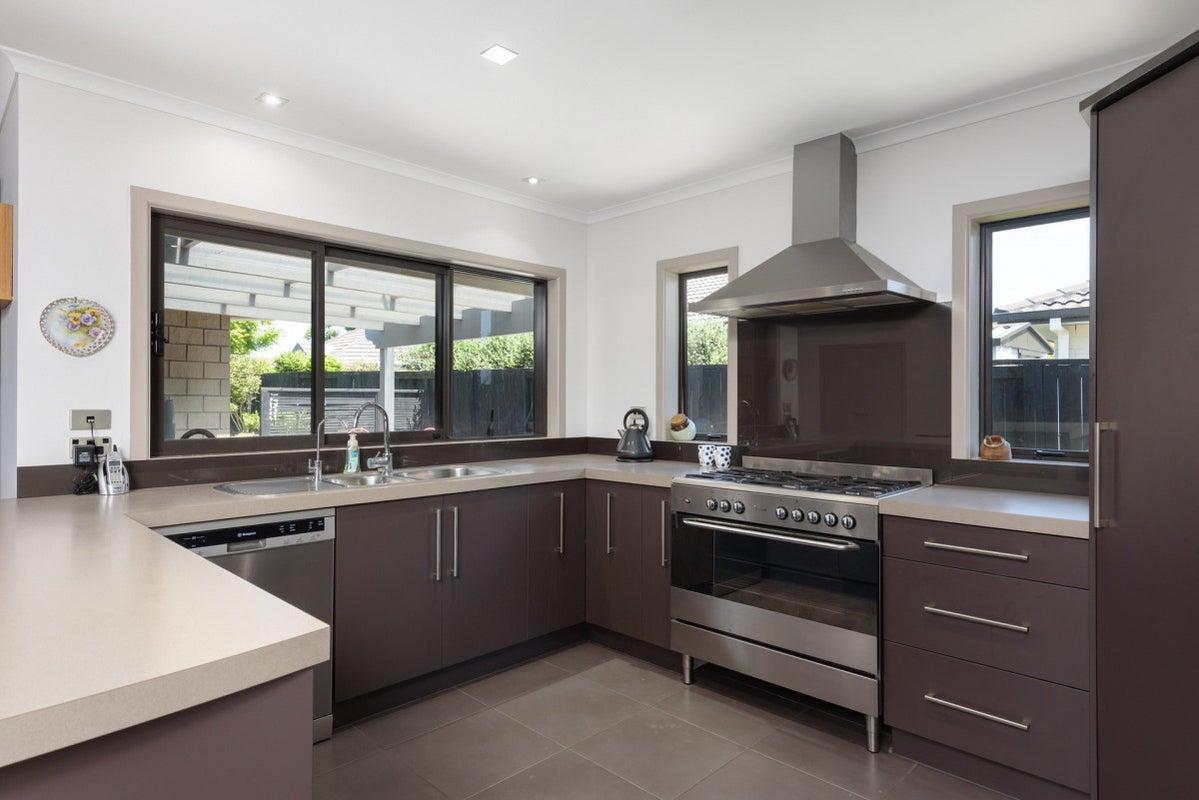 11 Hansard Place, Bethlehem, Tauranga - Carousel 2