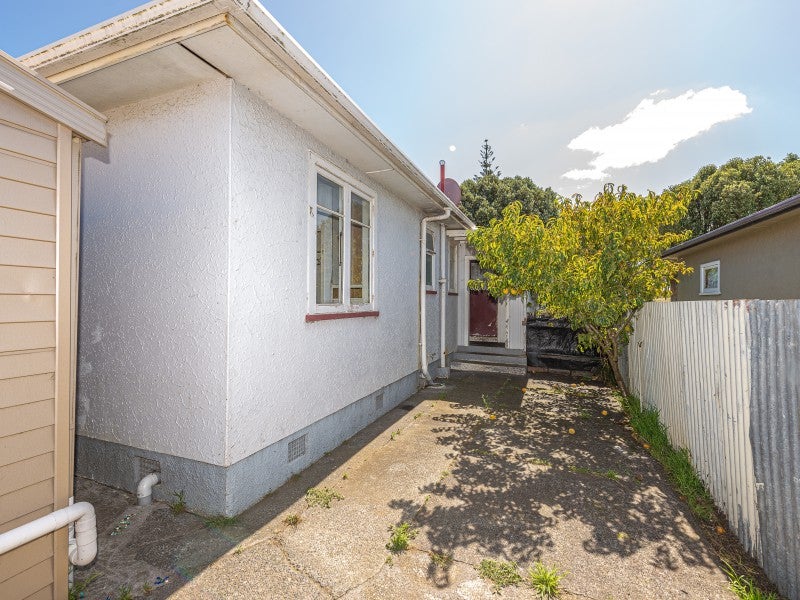 70 Manuka Street, Castlecliff, Whanganui - Carousel 21