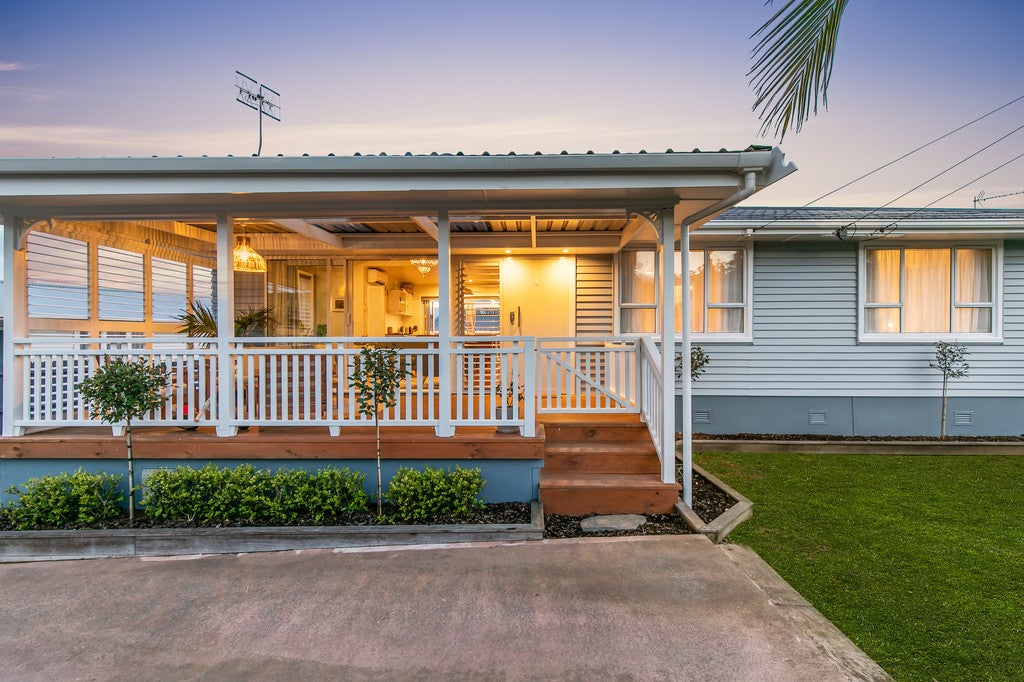 17 Mountain Road, Mangere Bridge, Auckland - Carousel 26