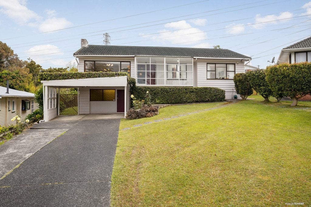 11 Robson Street, Mount Roskill, Auckland - Carousel 2