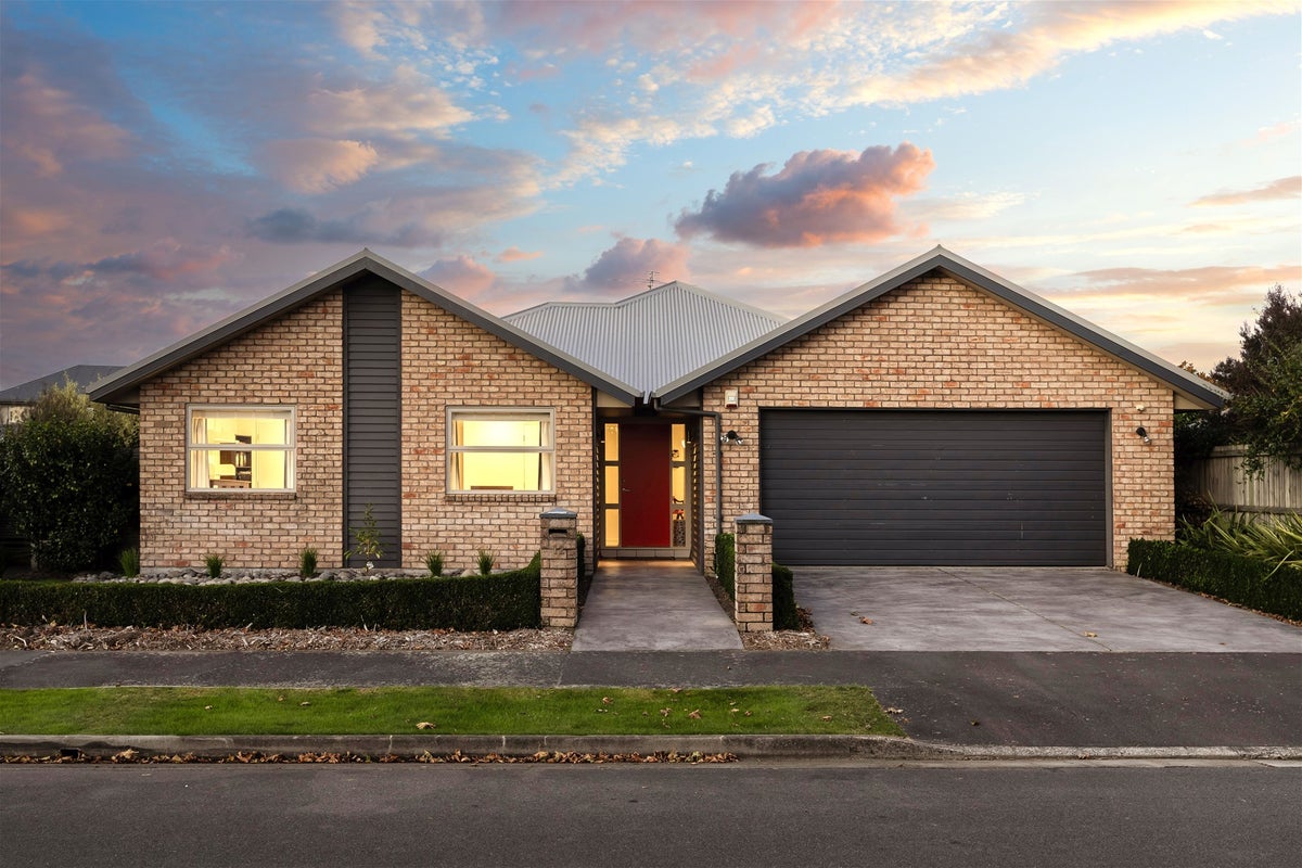 12 Laguna Gardens, Shirley, Christchurch - Carousel 20