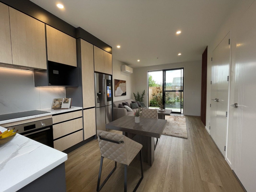 27E Dawnhaven Drive, Te Atatu Peninsula, Auckland - Carousel 2