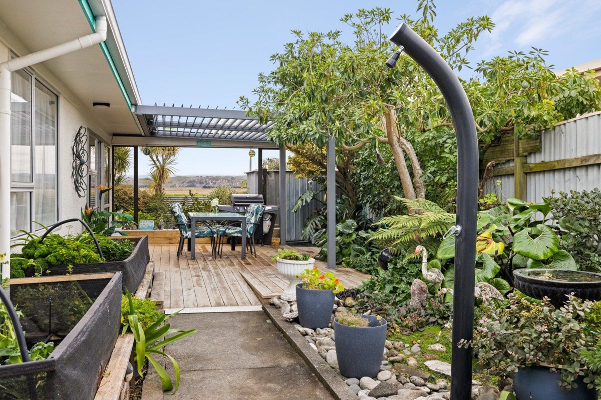 67A THE ESPLANADE, WESTSHORE, NAPIER - Carousel 13