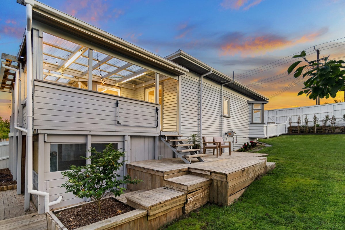 54 New Windsor Road, New Windsor, Auckland - Carousel 2