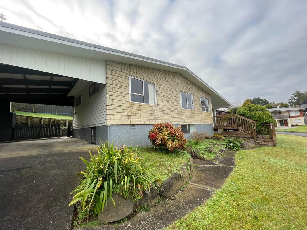 1 Margan Place, Red Hill, Papakura - Carousel 1