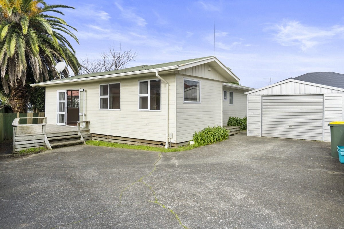 145A Maeroa Road, Maeroa, Hamilton - Carousel 1