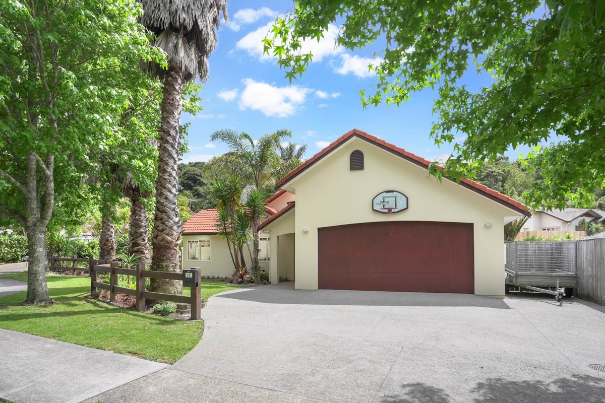 17 Helen Ryburn Place, Torbay, Auckland - Carousel 2