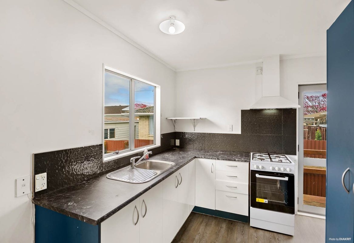 96 Puhinui Road, Papatoetoe, Auckland - Carousel 2
