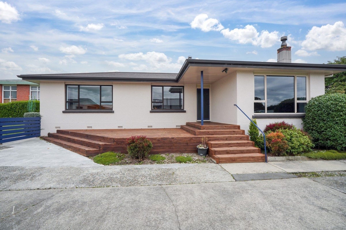 3 Pine Crescent, Hargest, Invercargill - Carousel 1