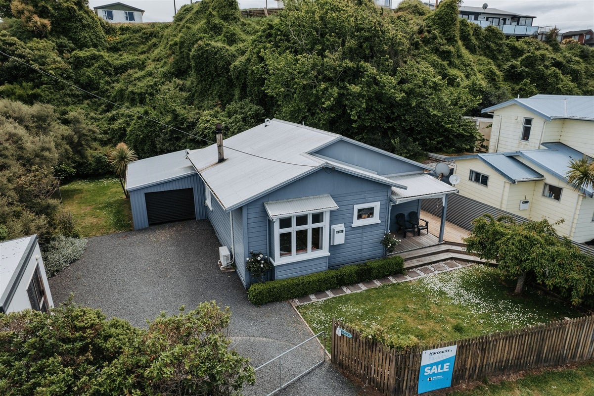 14 Moana Street, Kaka Point, Kaka Point - Carousel 1