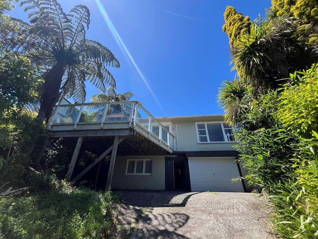 32 Akatarawa Road, Brown Owl, Upper Hutt - Carousel 1