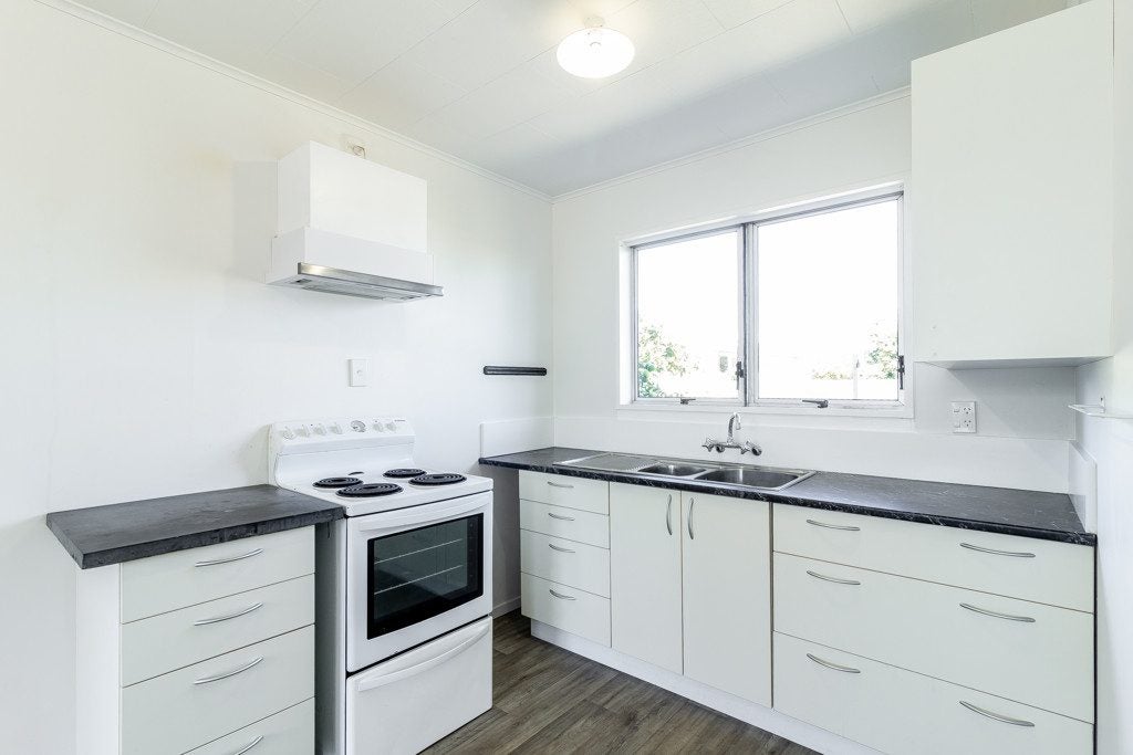 2/5 ROCHESTER ST, TAMATEA, NAPIER - Carousel 2