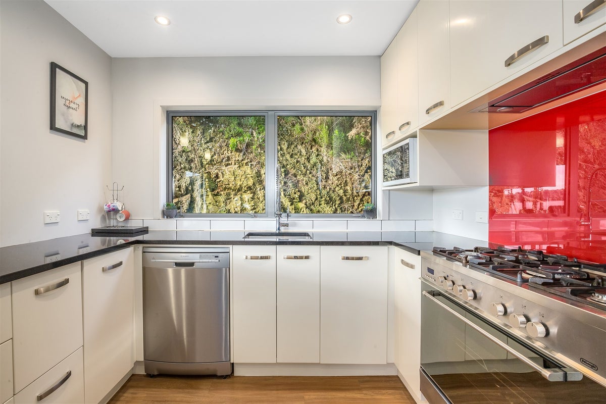 51 Spyglass Lane, Whitby, Porirua - Carousel 2