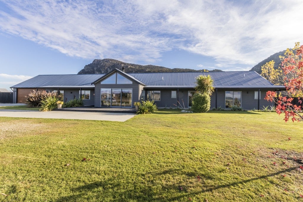 1115 Aubrey Road, Albert Town, Wanaka - Carousel 1