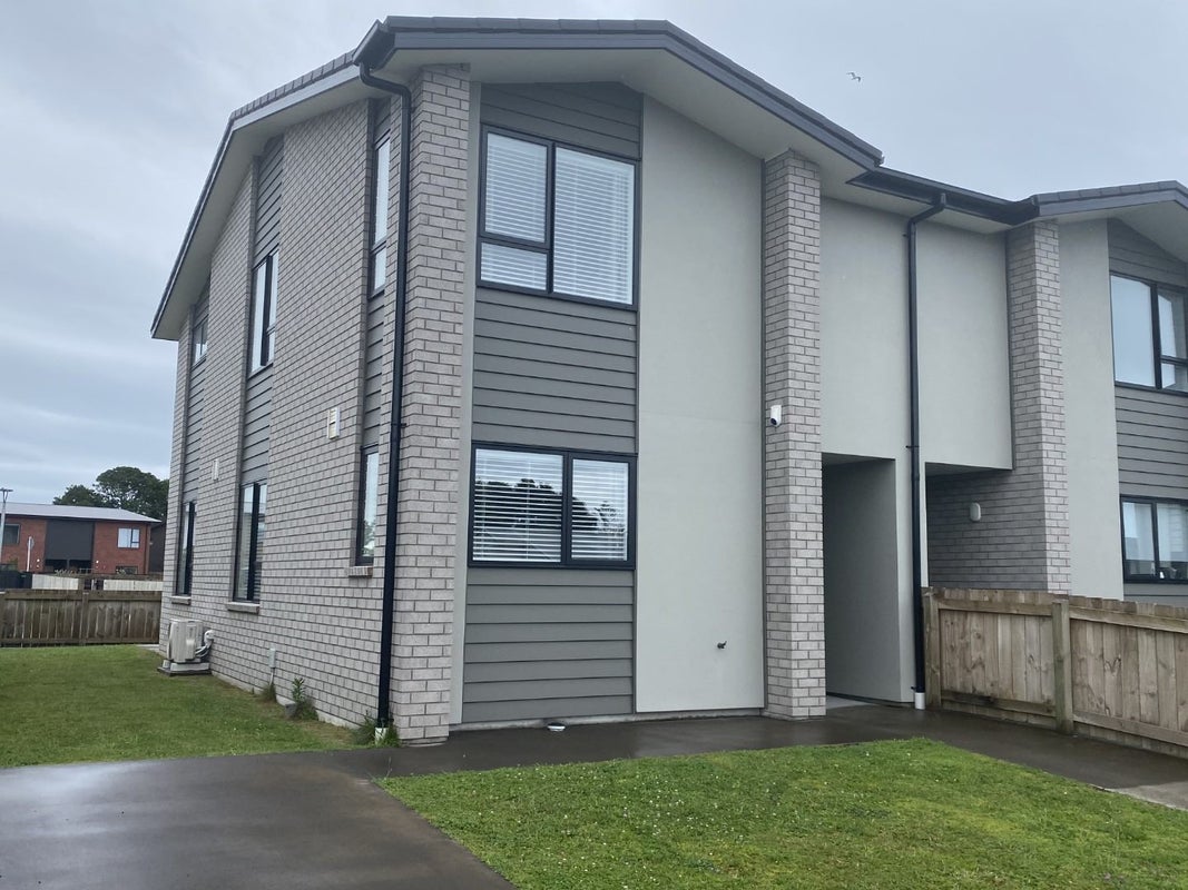 11 Discovery PL, Marfell, New Plymouth - Carousel 2