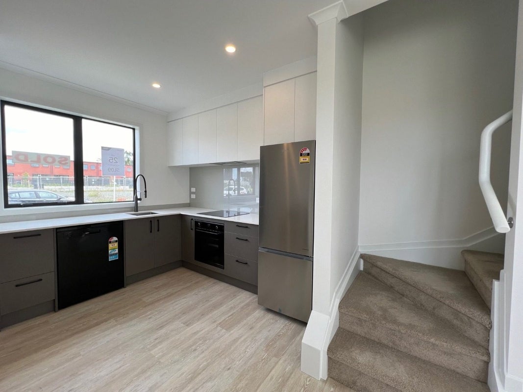 3 Te Tihi Street, Wiri, Auckland - Carousel 1