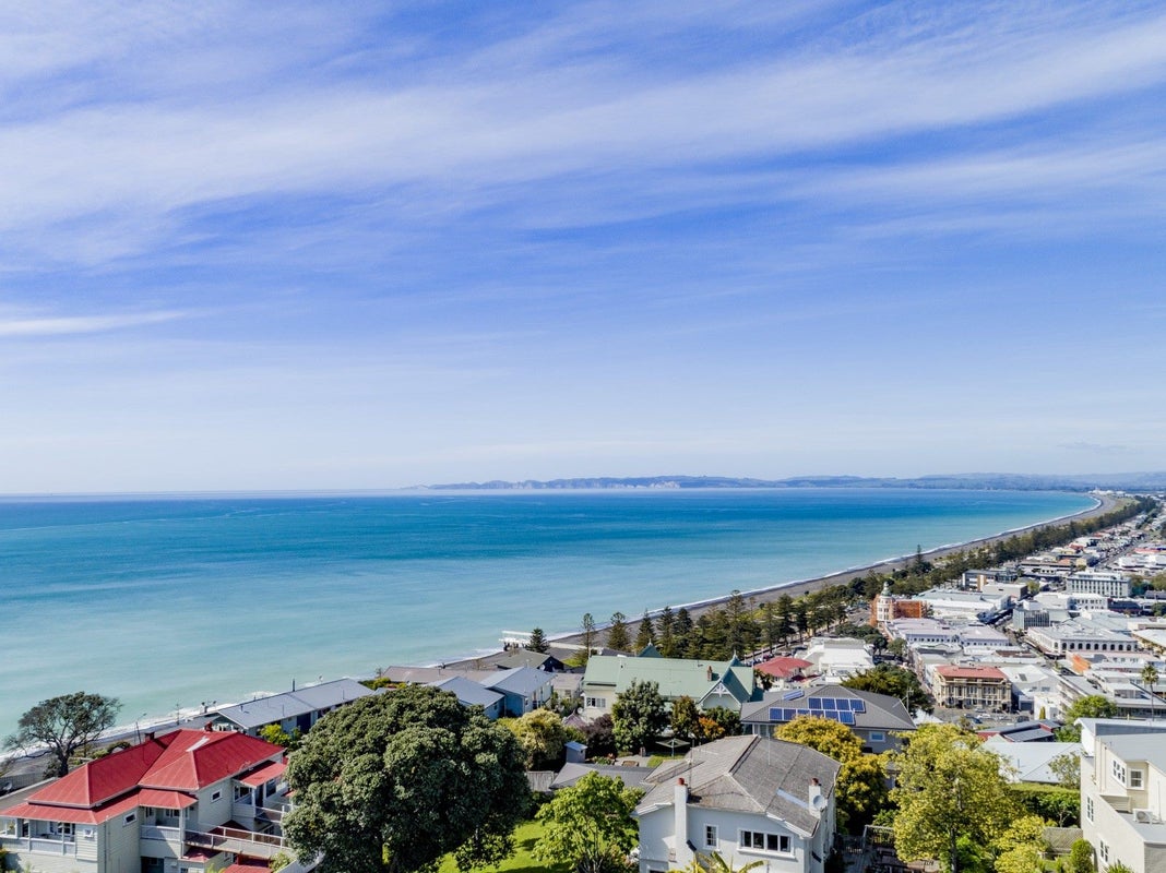 9 Hukarere Road, Bluff Hill, Napier - Carousel 32