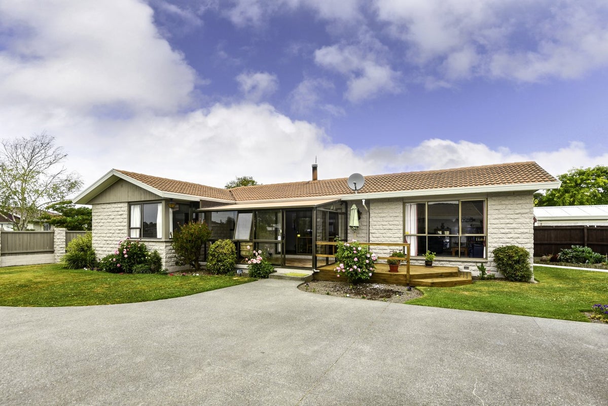 16 Te Maru Place, Redwood, Christchurch - Carousel 1