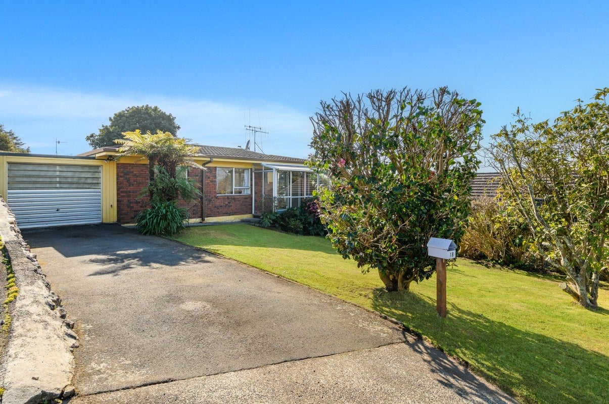 1B Birmingham Street, Judea, Tauranga - Carousel 21