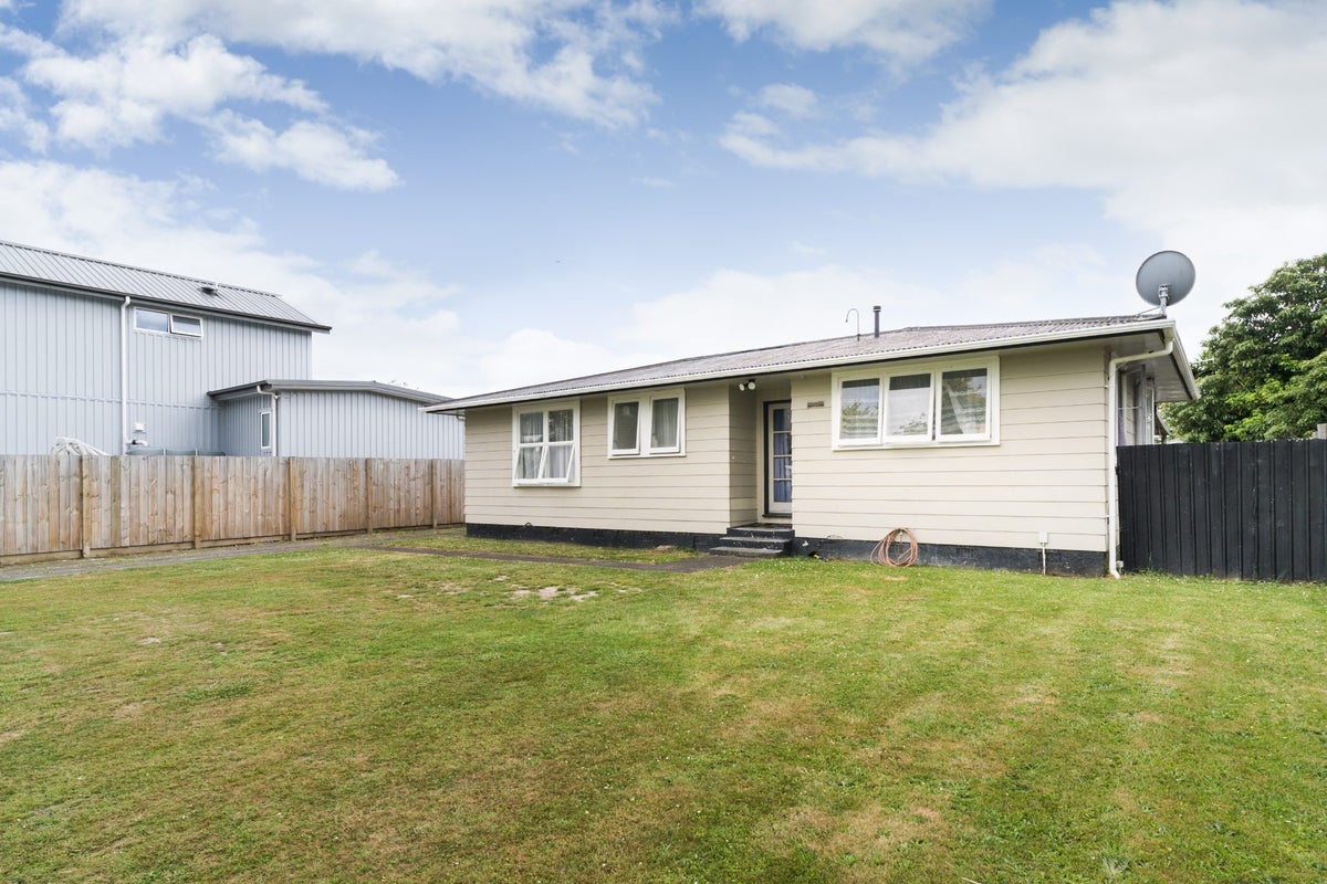 14 Otaki Place, Westbrook, Palmerston North - Carousel 16
