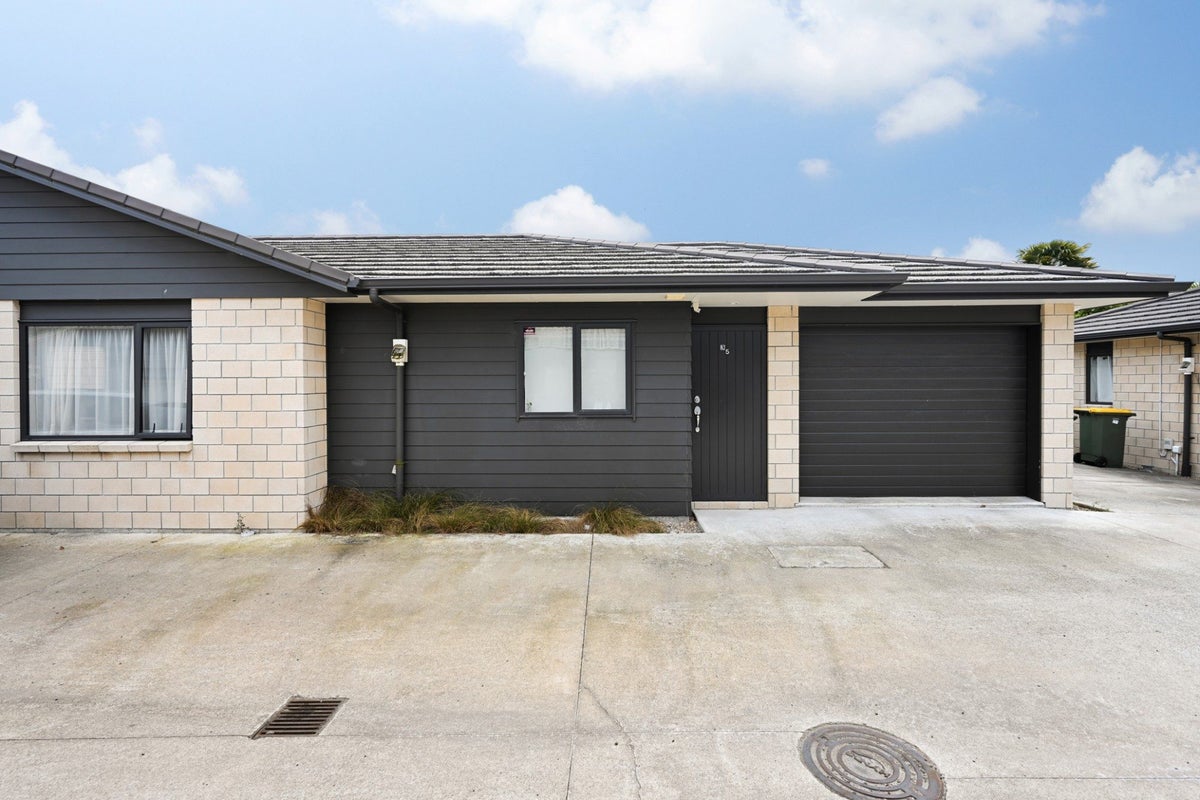 3/3 Primrose Street, Frankton, Hamilton - Carousel 1