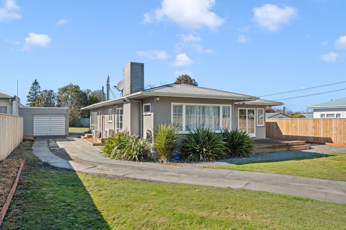 24 King Edward Street, Lansdowne, Masterton - Carousel 2