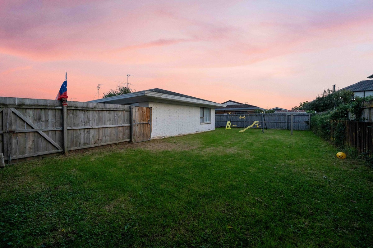 4/66 Birdwood Avenue, Papatoetoe, Auckland - Carousel 1