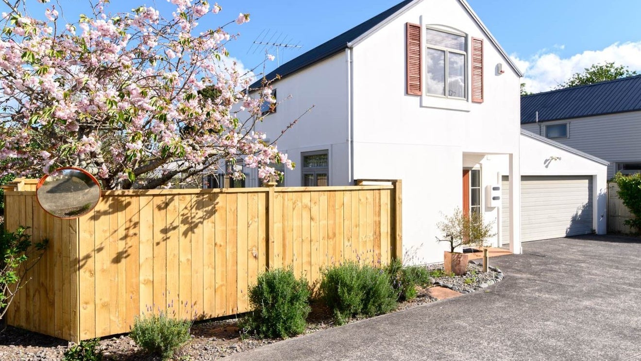 22M Mead Street, Avondale, Auckland - Carousel 1