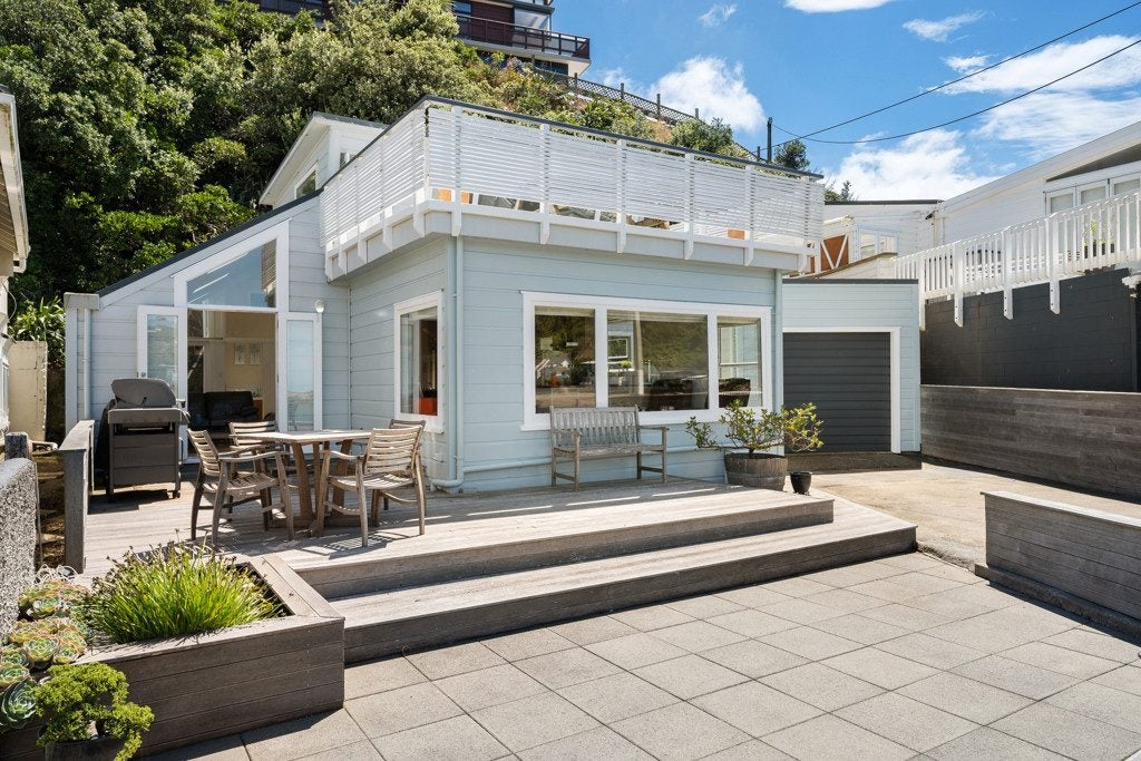 70 Owhiro Bay Parade, Owhiro Bay, Wellington - Carousel 1