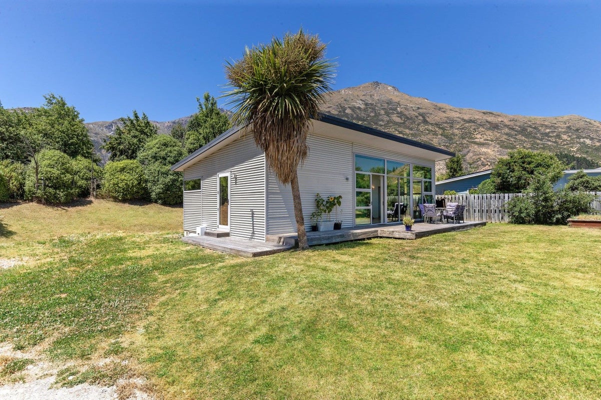 10 Widgeon Place, Lake Hayes, Queenstown - Carousel 2