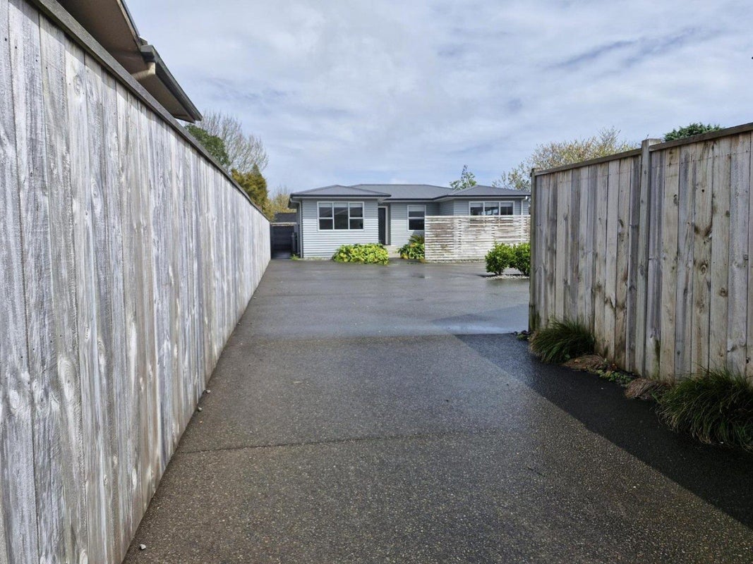 282 Mangorei Road, Merrilands, New Plymouth - Carousel 2